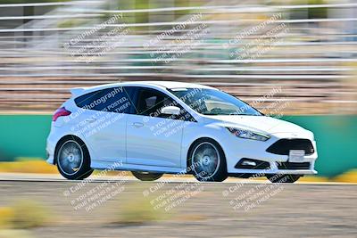 media/Oct-18-2025-Extreme Speed (Sat) [[d6d7e1fef1]]/Group 4 Orange/Session 3 (Turn 1)/